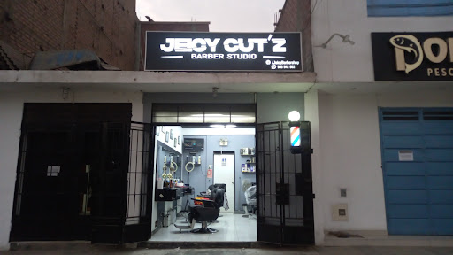 Jeicy Cut'z Barber Studio.